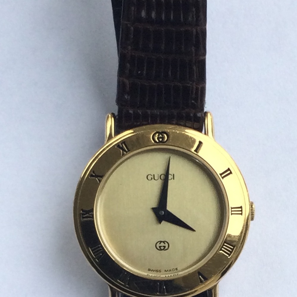 Gucci 3000L Gold Dial - Gold Plated Ladies Watch - Picture 2 of 5